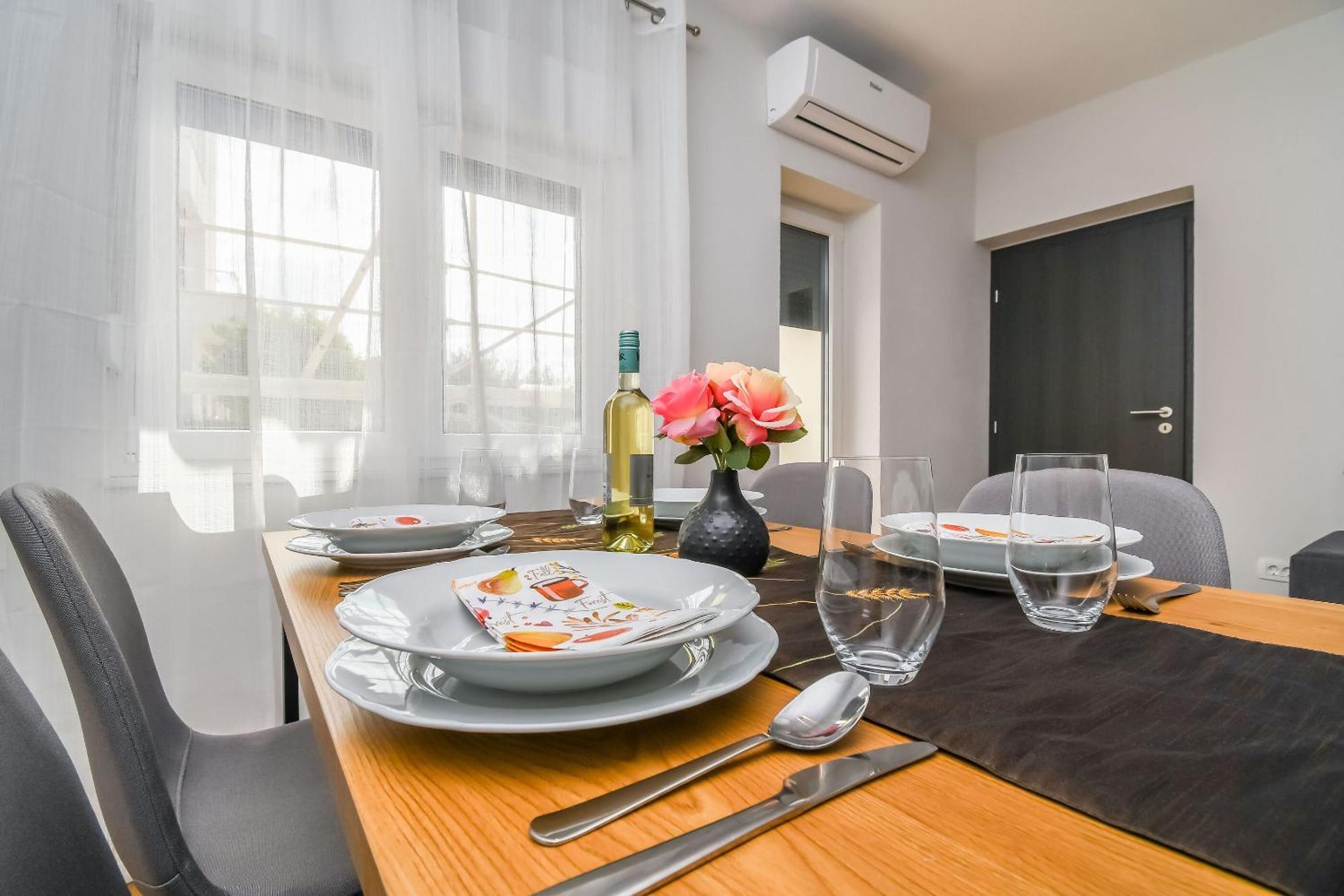 Apartments Neli Trogir Luaran gambar